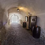 Toompea Castle 2 Bedroom Old Town *