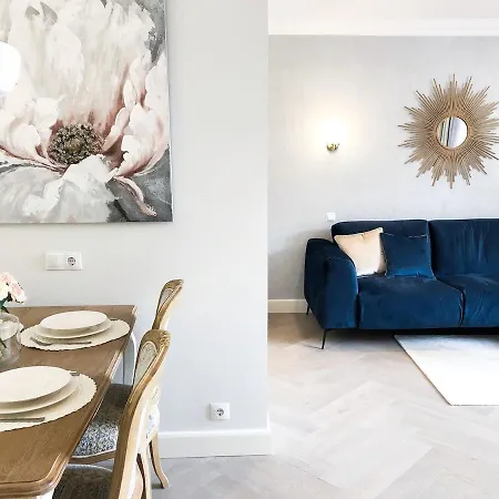 Toompea Castle 2 Bedroom Old Town Apartament *