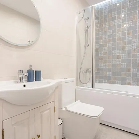 Toompea Castle 2 Bedroom Old Town *