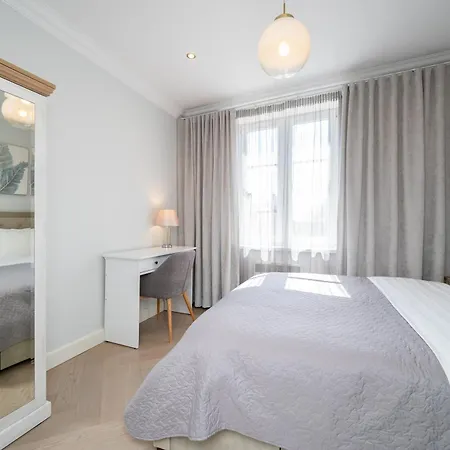 Toompea Castle 2 Bedroom Old Town דירה טאלין