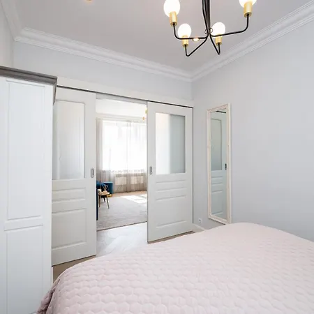 Toompea Castle 2 Bedroom Old Town Appartement