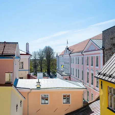 Toompea Castle 2 Bedroom Old Town Apartament *
