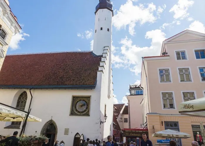 Toompea Castle 2 Bedroom Old Town דירה טאלין