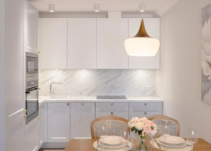 Toompea Castle 2 Bedroom Old Town דירה טאלין