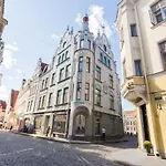 アパート Toompea Castle 2 Bedroom Old Town